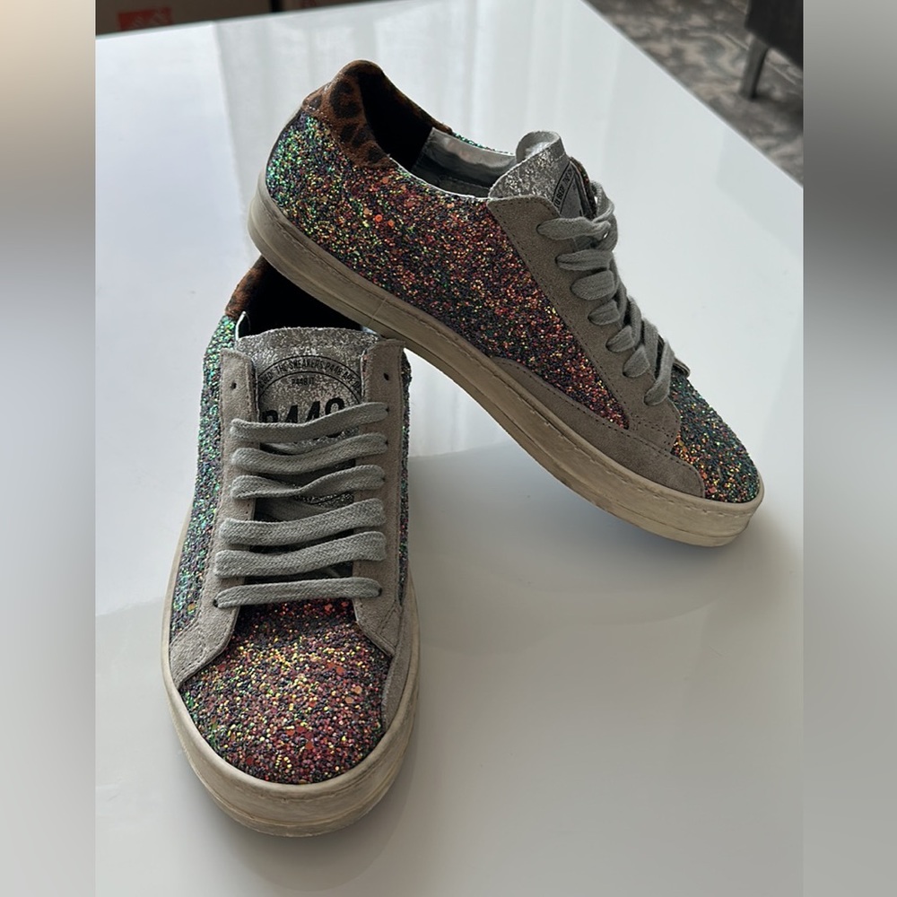 P448 Glitter Sneaker